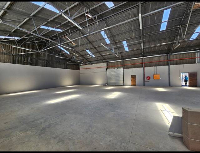 800M² WAREHOUSE TO LET IN BENROSE